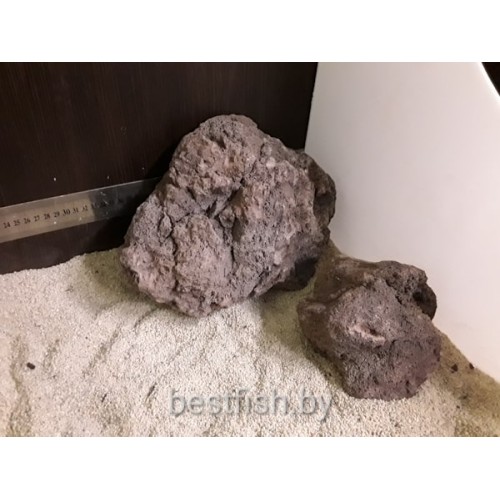 Лава вулканическая красная кусковая